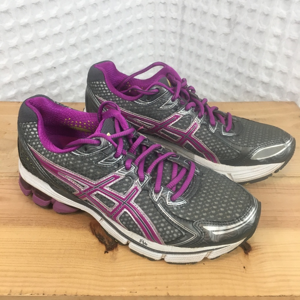 ASICS Women’s GT-2170 T256N Running Shoe Size 7